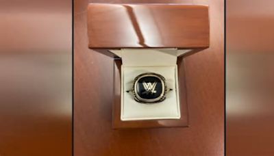 Ring, medals arrive at Muhammad Ali Center in Louisville after WWE Hall of Fame induction