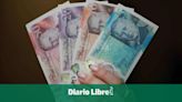 Entran en circulación los nuevos billetes británicos con la figura de Carlos III