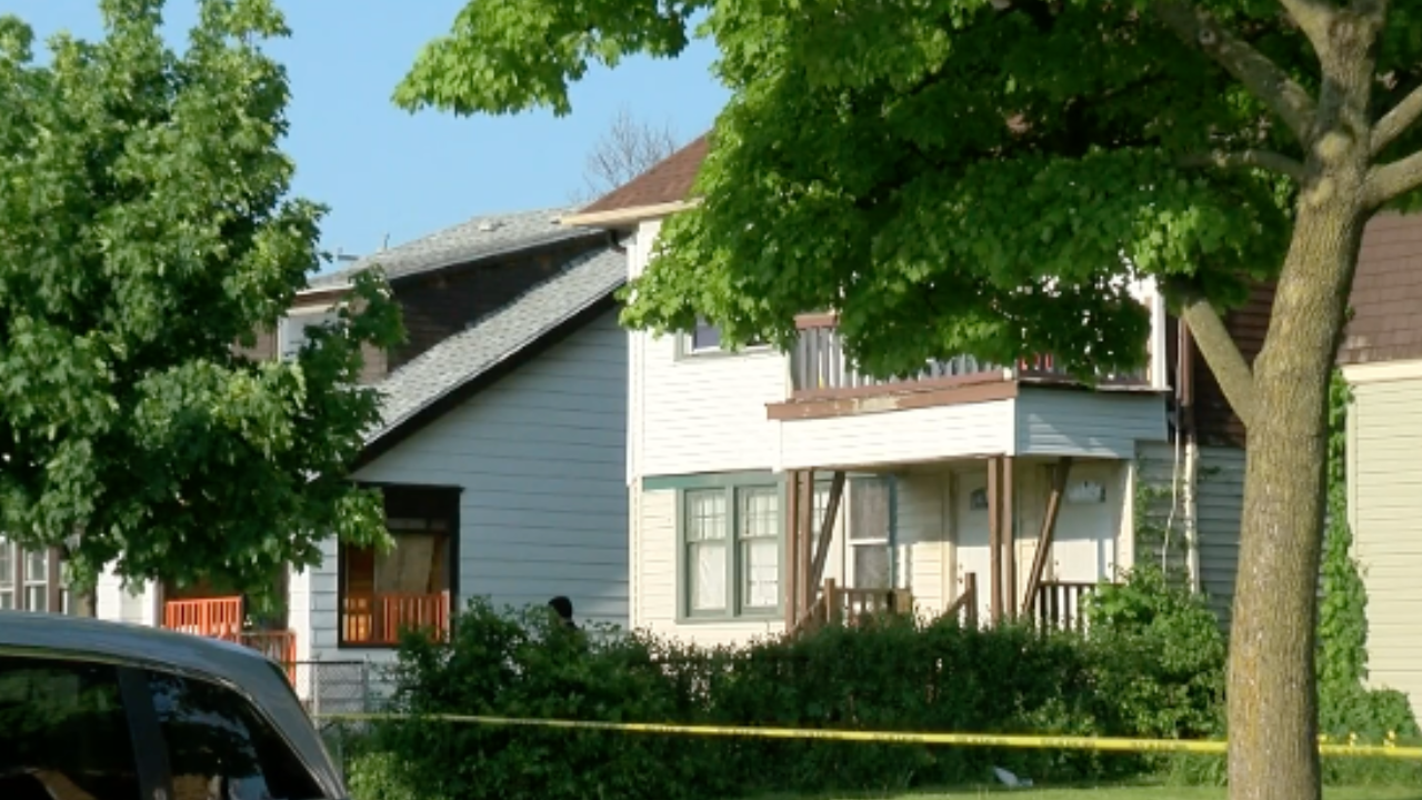 Neighbor finds body in backyard hours after overnight shooting: 'I'm still shocked'