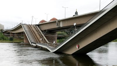 Aufräumarbeiten an eingestürzter Carolabrücke in Dresden kurz vor dem Abschluss