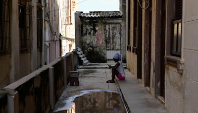 Hundreds of thousands in Cuba without water