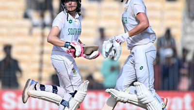 IND-W vs SA-W, One-off Test: Luus, Kapp defy conditions, Indian spin threat to keep South Africa afloat