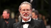 Vanity Fair France Apologizes After Guy Pearce’s Palestinian Flag Pin Edited Out of Cannes Portrait...