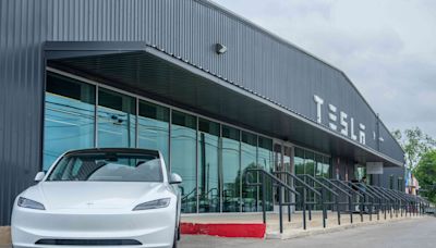 Tesla Vehicles Reportedly Can be Purchased by China's Government