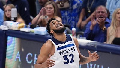 Karl Anthony-Towns sale del agujero