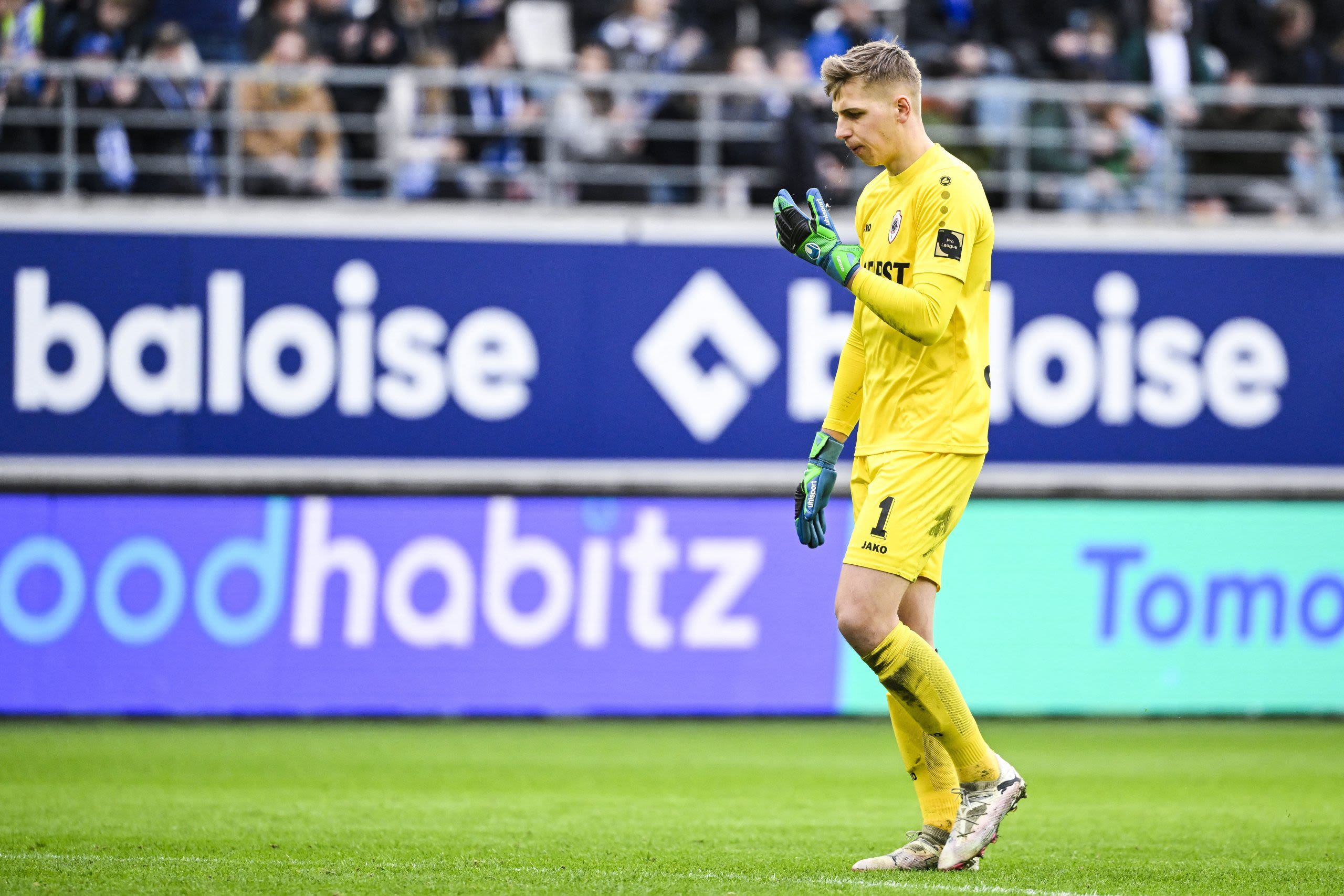 Anderlecht looking to sign Jean Butez as a replacement for Kasper Schmeichel