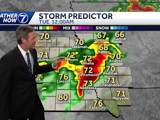 Tracking overnight storms, flooding rain for Omaha into Tuesday, 3"to 5" rain possible