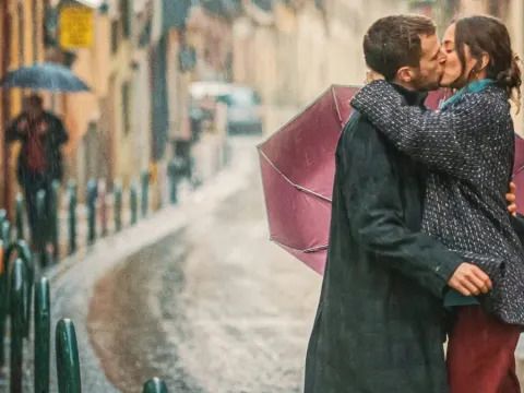 Love at First Kiss Streaming: Watch & Stream Online via Netflix