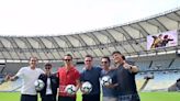 Com Pedro e David Luiz, do Flamengo, elenco de 'Deadpool & Wolverine' se diverte no Maracanã