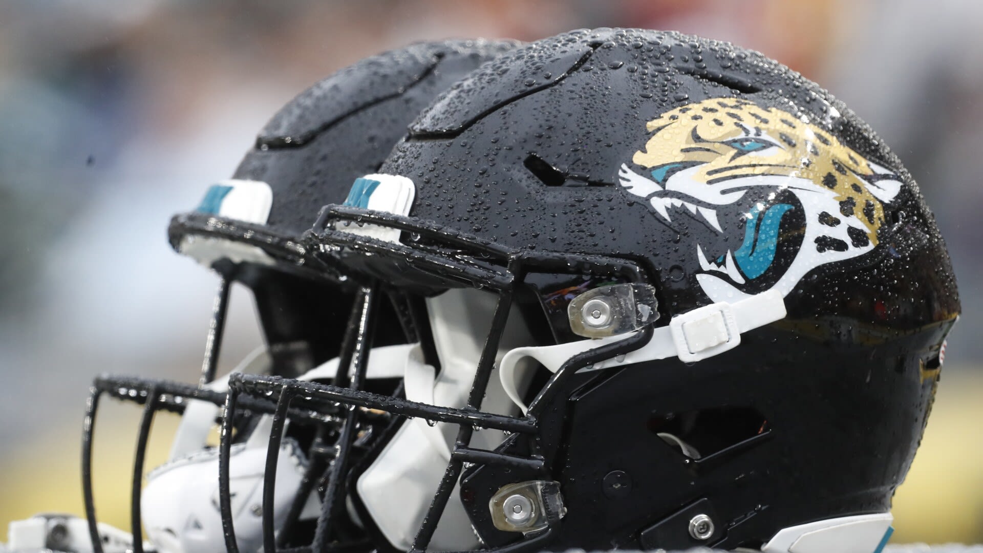 Jaguars sign second-round pick Maason Smith