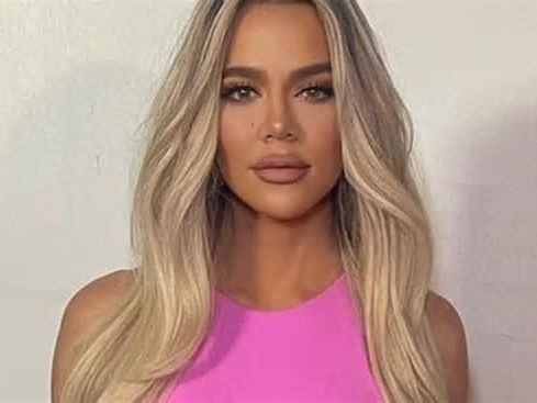 Con candente traje de baño, Khloé Kardashian presume sus curvas en el Caribe