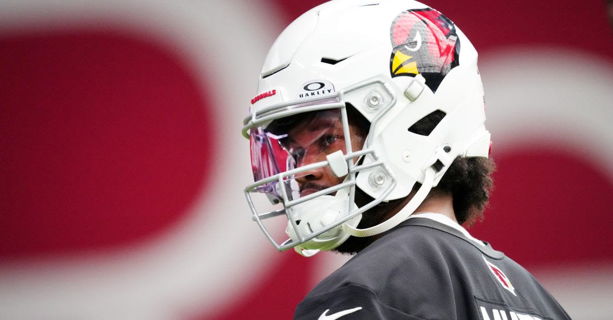 Ex Buccaneers' LeSean McCoy Insults Cardinals' Kyler Murray: 'Mid!'