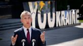 Jefe de la OTAN recrimina a sus miembros por demoras en el envío de armas a Ucrania
