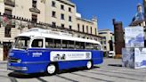 Alcoy celebra con el bus histórico de La Alcoyana los 70 años de transporte urbano