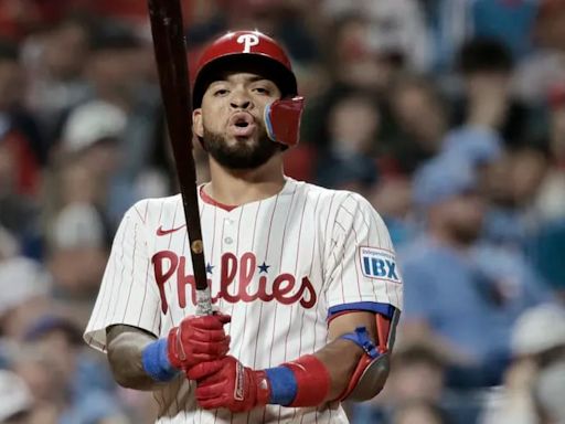 J.T. Realmuto’s bruised knee feels ‘much better,’ but Phillies place Edmundo Sosa on the injured list