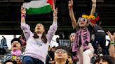 Capas rosas, pelucas y nada de insultos: El Angel City y sus aficionados construyen un espacio inclusivo