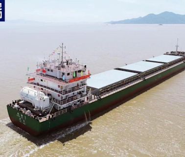 陸「江海直達輪」首次穿越三峽大壩 載5400噸大豆進入長江上游