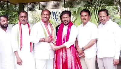 Telangana: In Another Setback, BRS MLA From Gadwal Joins Congress