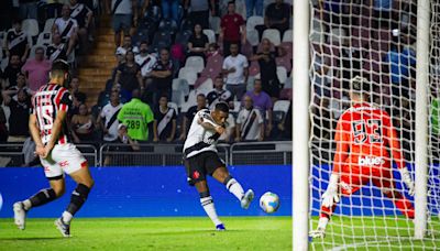 Vasco volta a marcar quatro gols em uma partida de Brasileiro depois de nove meses