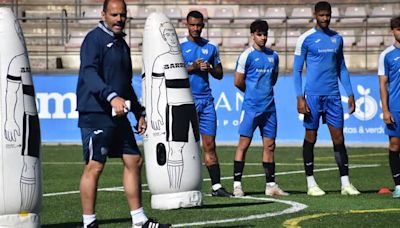 Segunda RFEF: duelo crucial para el Estepona, con el debut de Salva Ballesta en el banquillo