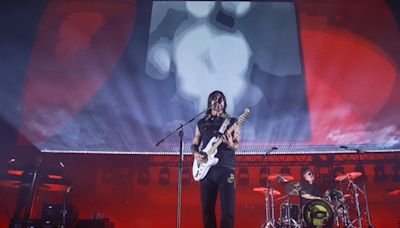 Movistar Arena vibró con un viaje por el tiempo de la mano de Juanes