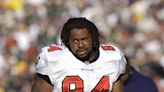 Former Buccaneers DE Steve White dies at 48 after battle with leukemia