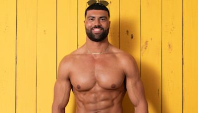 Watch Casa Amor's Blade in action as butler in the buff as he surprises TV star