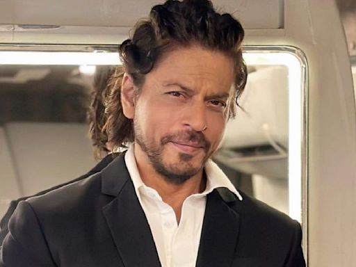 Shah Rukh Khan is busy reading script of King co-starring daughter Suhana Khan; here’s proof