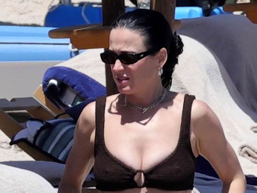 Katy Perry shows stunning figure in bikini with Orlando Bloom in Italy