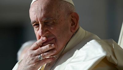 Papa Franciso pede desculpas após usar termo homofóbico