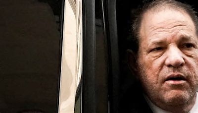 Harvey Weinstein es hospitalizado luego de ser trasladado a la cárcel de Rikers Island y antes de comparecer ante un tribunal