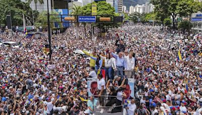 FOTOS: El baño de masas de Machado y Edmundo González en Venezuela