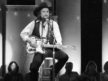 Remember When Waylon Jennings Walked Out of the “We Are the World” Recording Session in 1985?