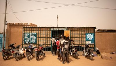 Niger: des centaines de migrants sénégalais refoulés par l'Algérie en détresse dans le désert