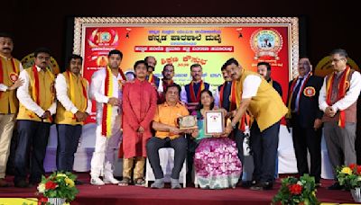 Kannada Patashaale Dubai holds grand decennial celebrations