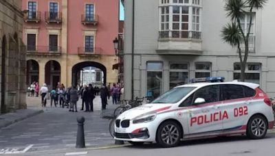 Un hombre, detenido tras agredir a su hijo de tres años y a su expareja: les retuvo durante horas en su piso de Gijón