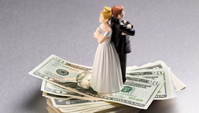 7 expensive mistakes couples make during divorce, according to a lawyer