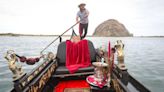 Opera-singing California man brings Venetian gondola to popular tourist spot