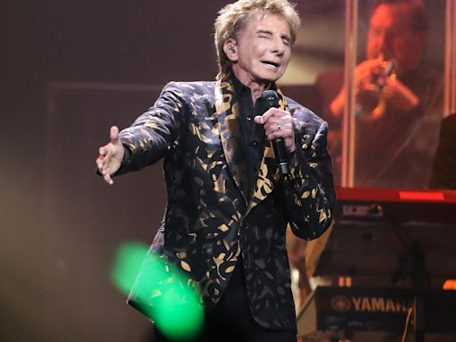 Barry Manilow looking forward to 'saying goodbye' before last Des Moines concert
