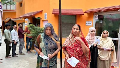 LS Polls Phase 4 | LIVE updates| Voting begins for 96 constituencies across 10 states and Union Territories