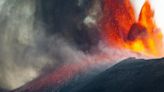 Stunning pictures show Mount Etna explosion in detail as flights disrupted