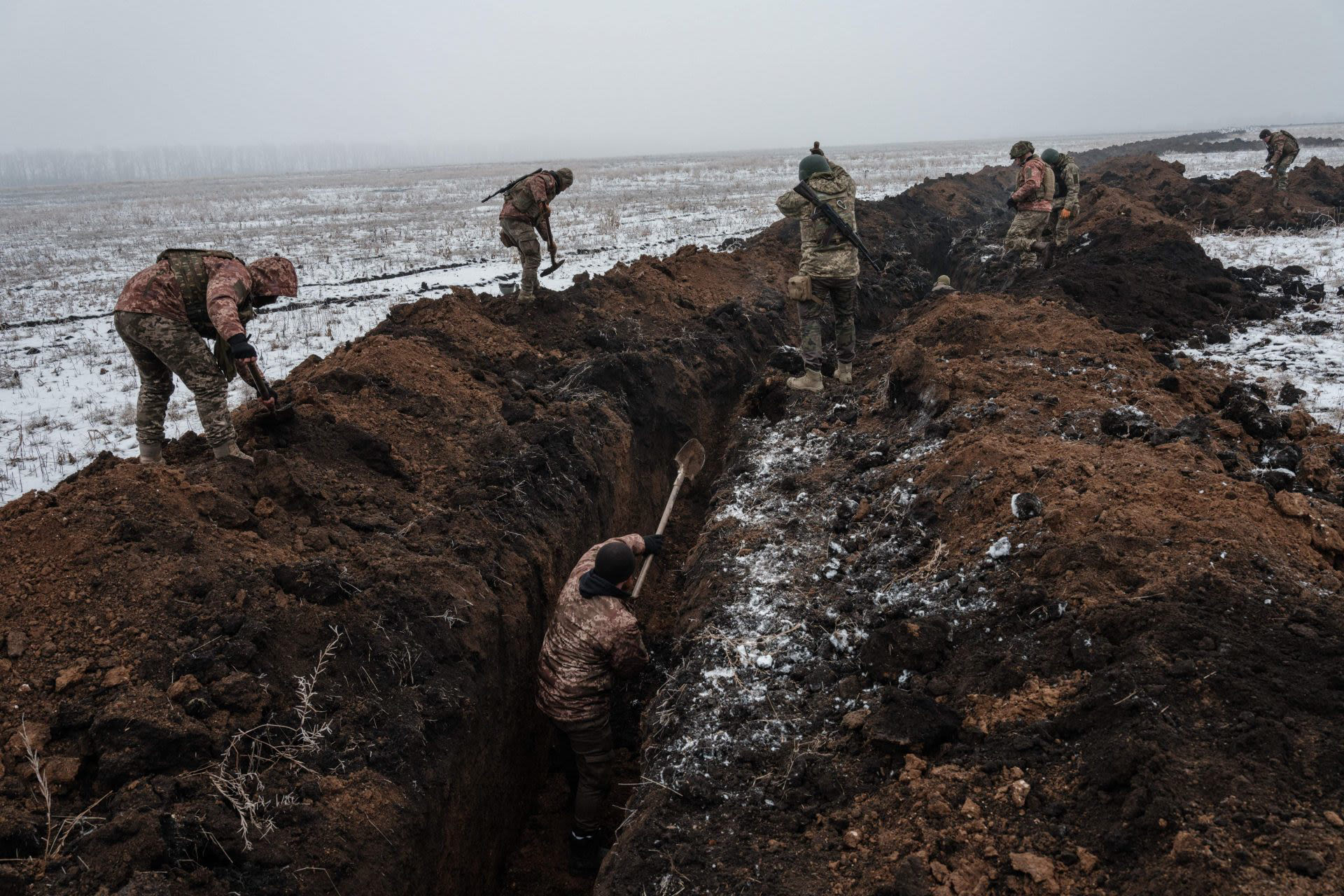 A surprising twist for Russian soldiers in Ukraine: what they found while digging a trench