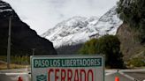 Paso Los Libertadores cerrará desde este domingo por frente de mal tiempo en la alta montaña - La Tercera