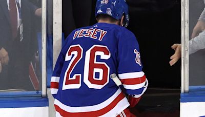 Rangers' Vesey week-to-week after hit in Game 2