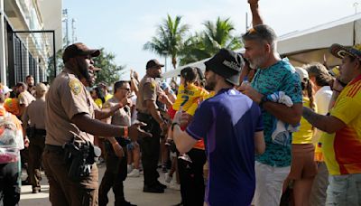 Miami Gardens crowd control issues cause delay in Copa America final