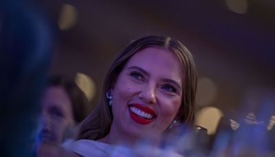 FT: Uso da voz de Scarlett Johansson reacende crítica à obscuridade da IA