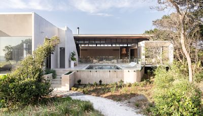 A Minimalist Mansion in Australia With Direct Beach Access Was Just Listed for $26.4 Million