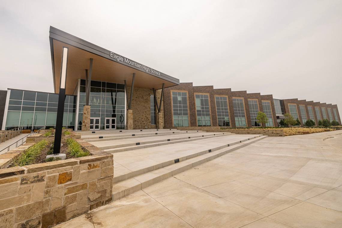 Is this a college campus? $270M high school opens on edge of Fort Worth. Take a look