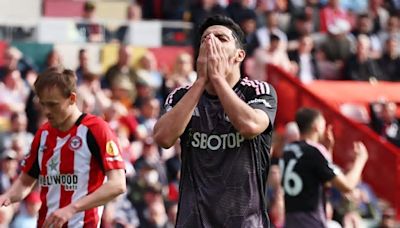 Raúl Jiménez falló una clara de gol ante el Brentford / Foto: Reuters