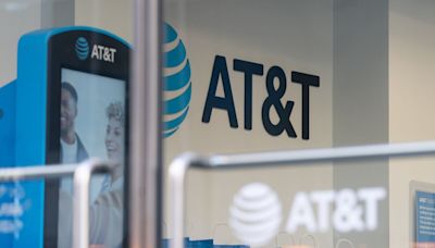 Hacker Says AT&T Paid About $400,000 to Erase Sensitive Data